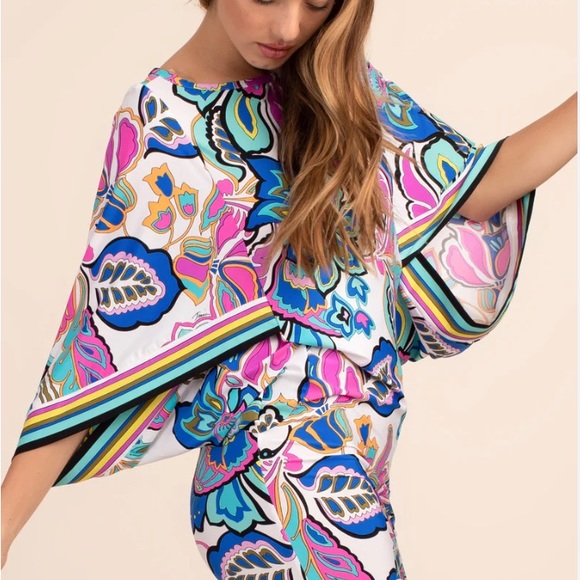 Trina Turk Other - Trina Turk Mandalay coverup. Excellent condition. Size Medium